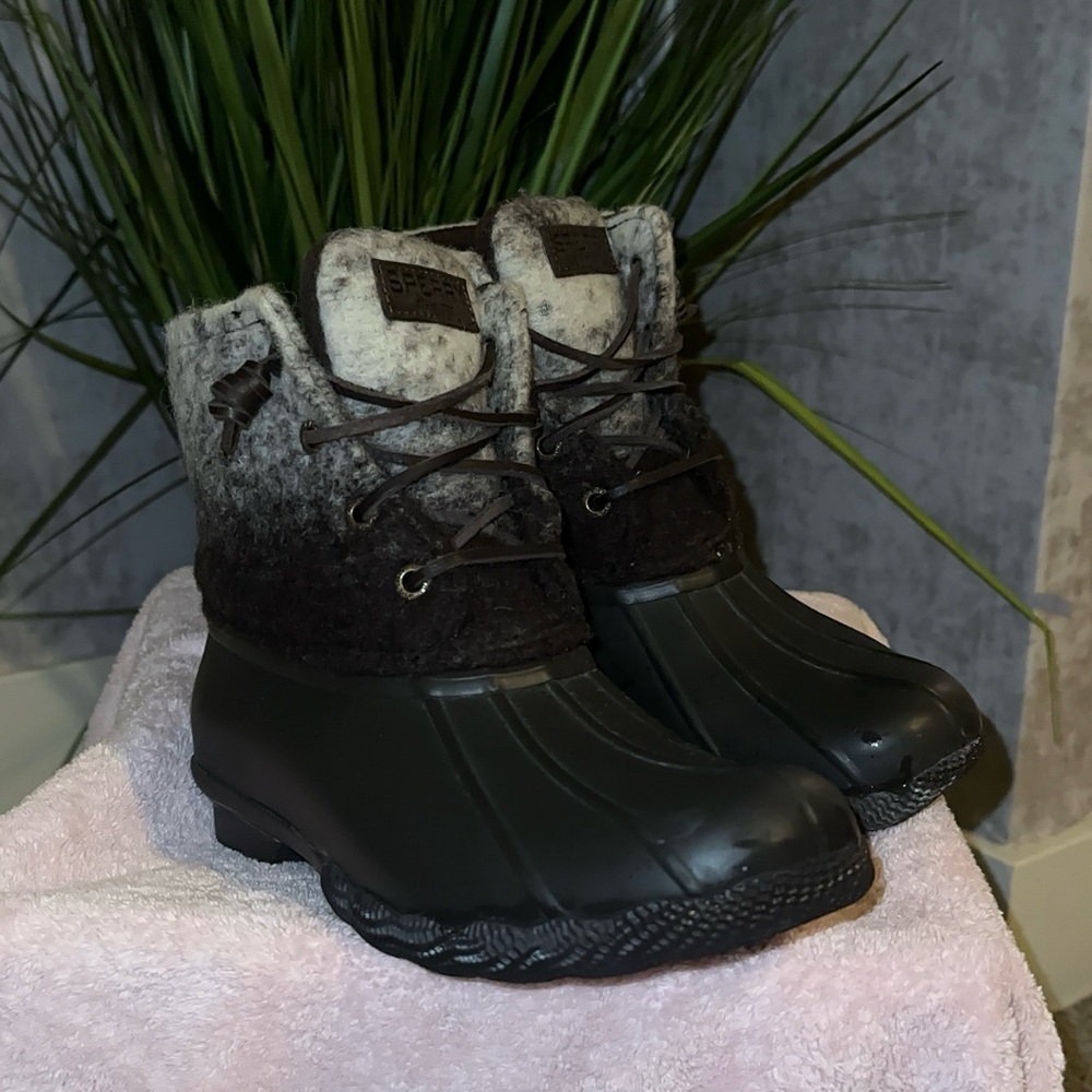 Sperry Black and Gray Women's Boots